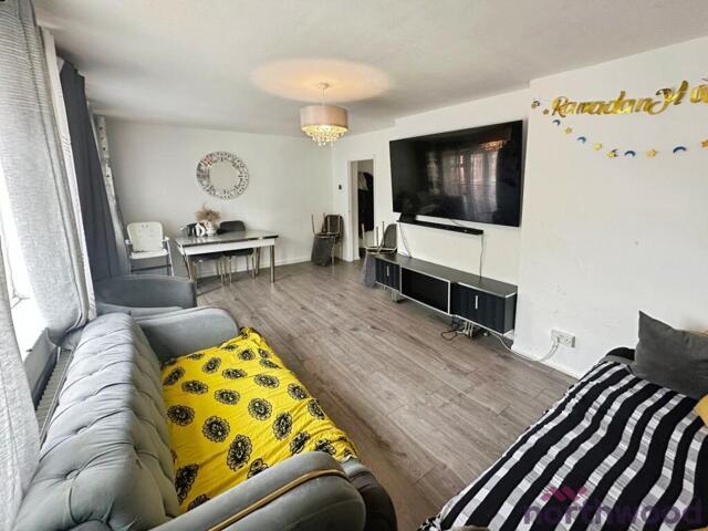 Apartment for sale in Hornchurch, Greater London