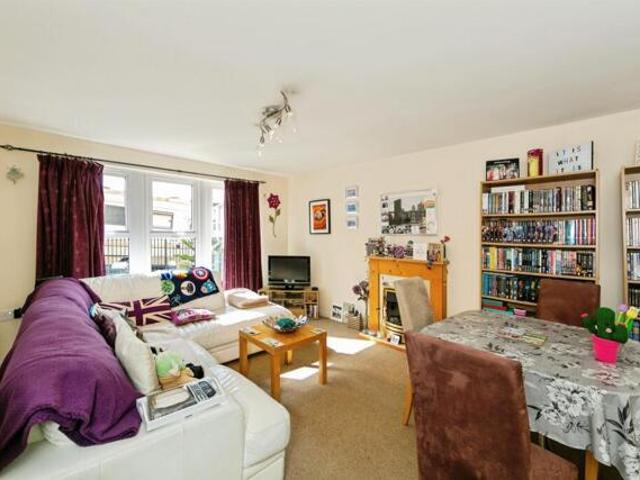 Apartment for sale in Hoyland, Hoyland Common