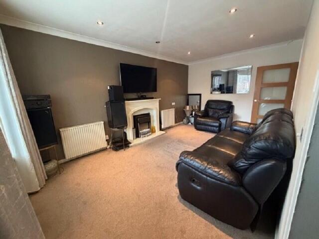 Apartment for sale in Woolton, Calderstones