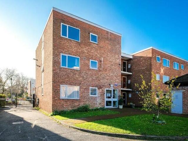Apartment for sale in South Woodford, Isle Of Man