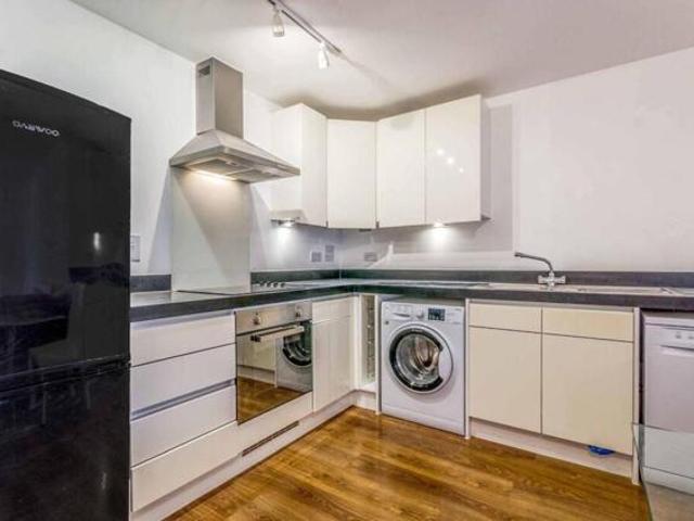 Apartment for sale in Finsbury, Greater London