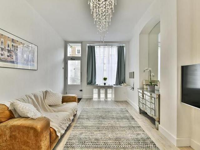 Apartment for sale in Kensal Town, Bayswater
