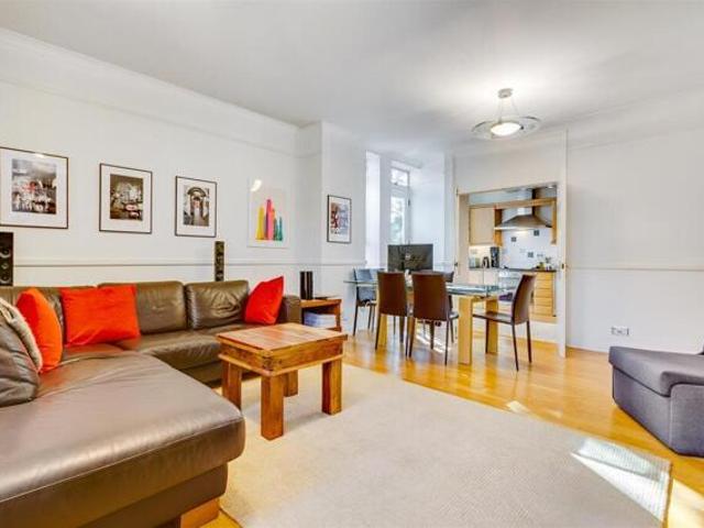Apartment for sale in London Borough of Hounslow, Greater London