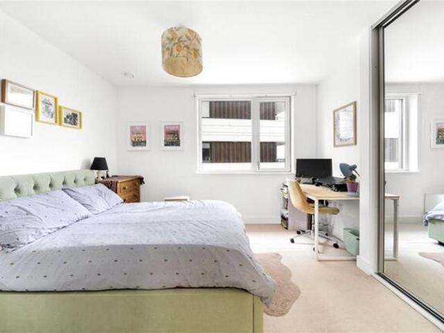 Apartment for sale in Leyton, Greater London