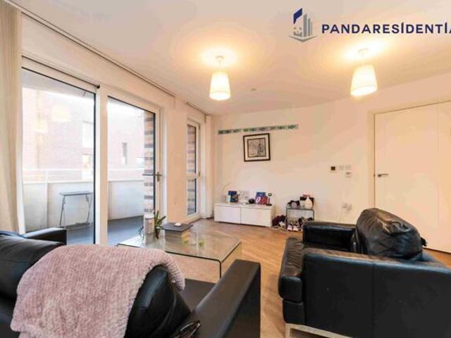 Apartment for sale in Bromley-by-Bow, Bow
