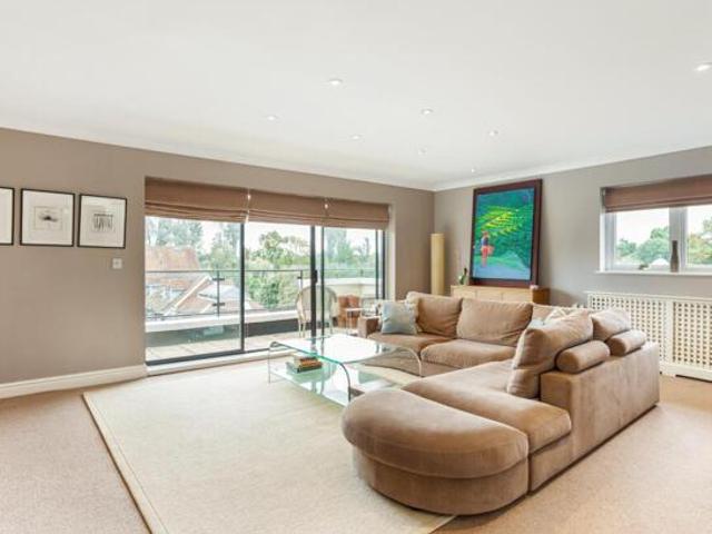 Apartment for sale in Windsor, Fishery