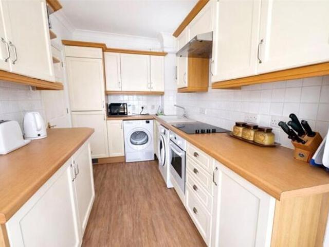 Apartment for sale in Crofton, Greater London