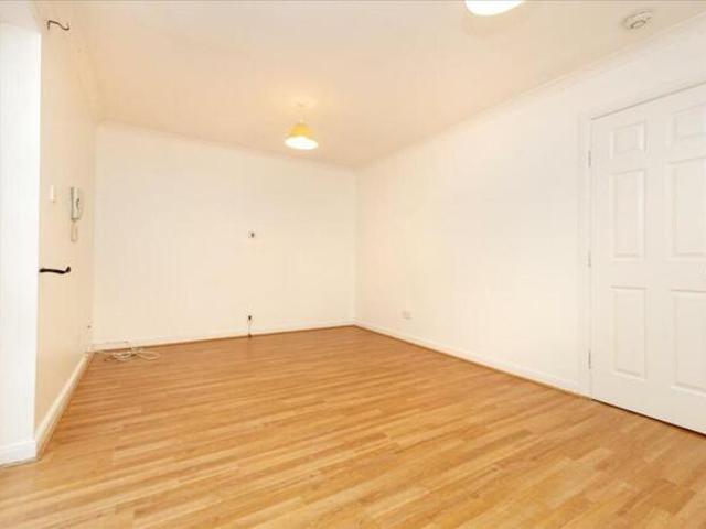 Apartment for sale in Penicuik, Broomhill