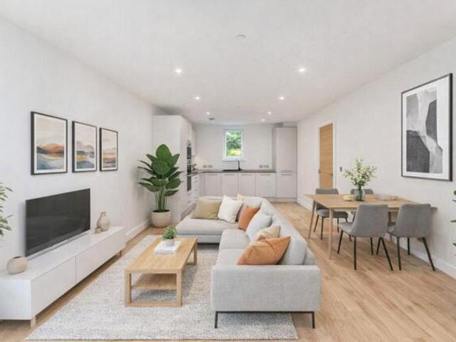 Apartment for sale in Poole