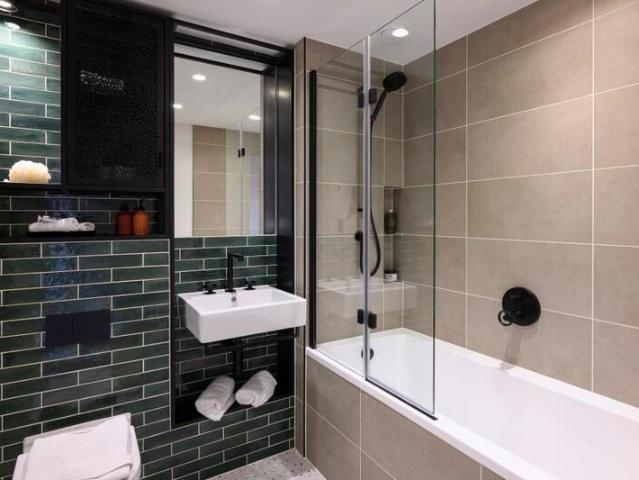 Apartment for sale in Poplar