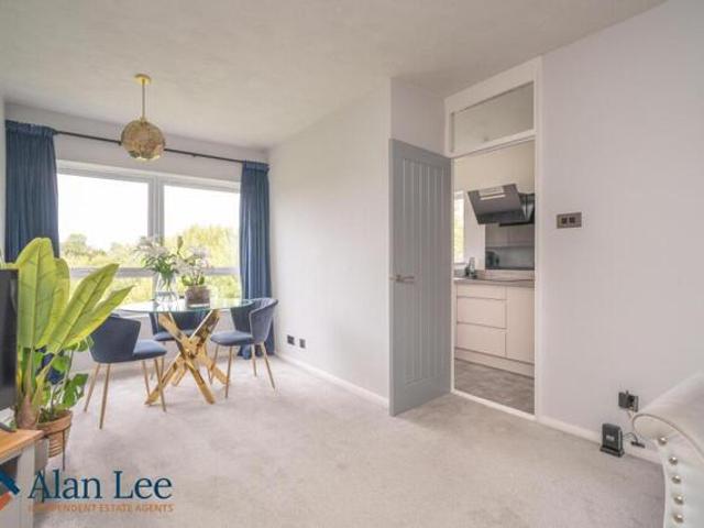 Apartment for sale in Bollinbrook, Macclesfield