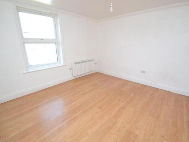 Apartment for sale in Weeks, Ryde
