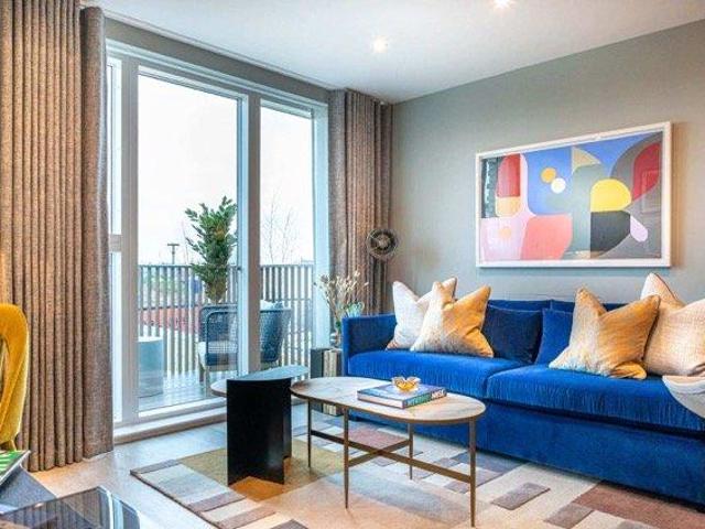 Apartment for sale in Slough