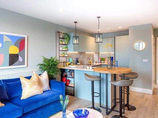 Apartment for sale in Slough