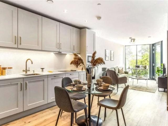 Apartment for sale in Greater London