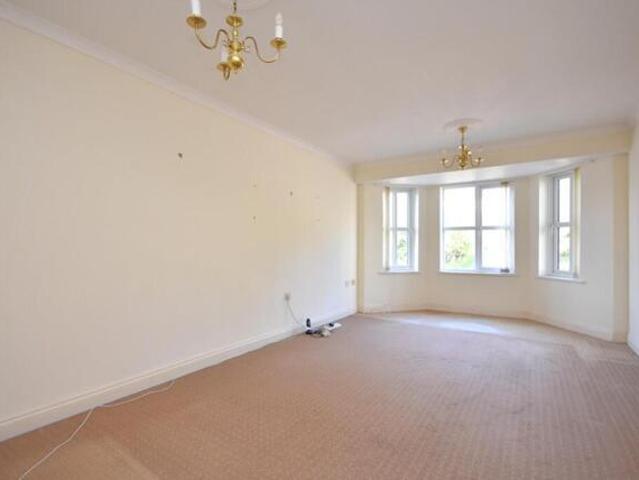 Apartment for sale in Penarth, Wales