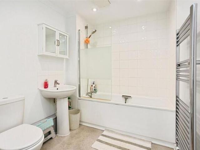 Apartment for sale in Brook Street, Bourne Vale