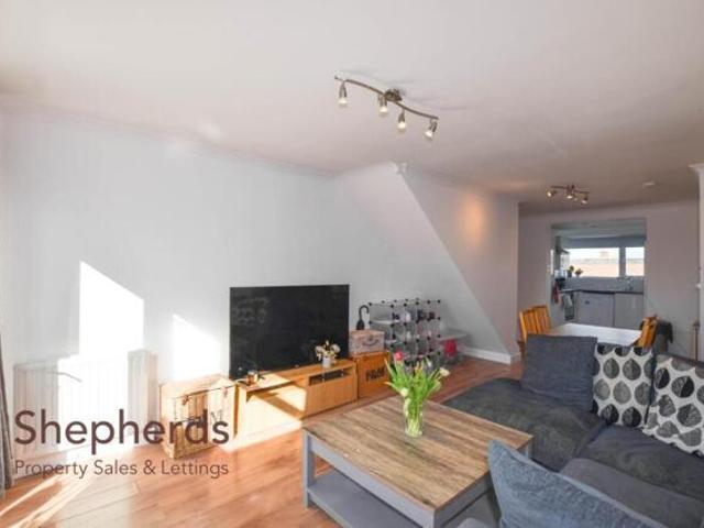 Apartment for sale in Broxbourne, Hertfordshire