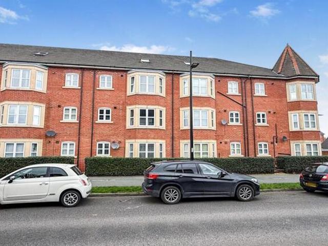 Apartment for sale in Chapelford, Warrington