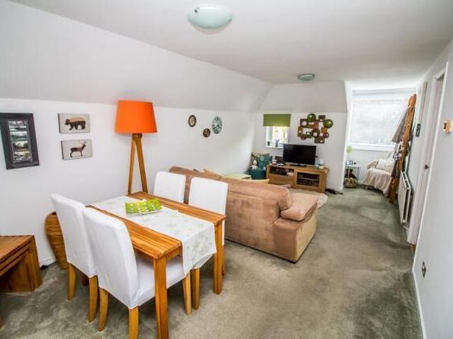 Apartment for sale in Oxclose, Washington
