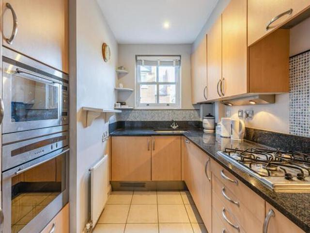 Apartment for sale in Clewer New Town, Windsor