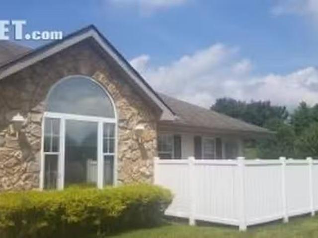 Apartment for rent in New Castle, Pennsylvania