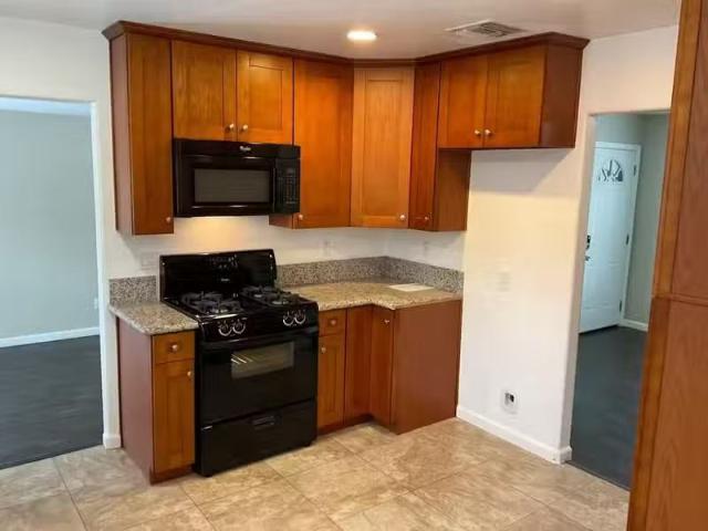 House for rent in North Hollywood