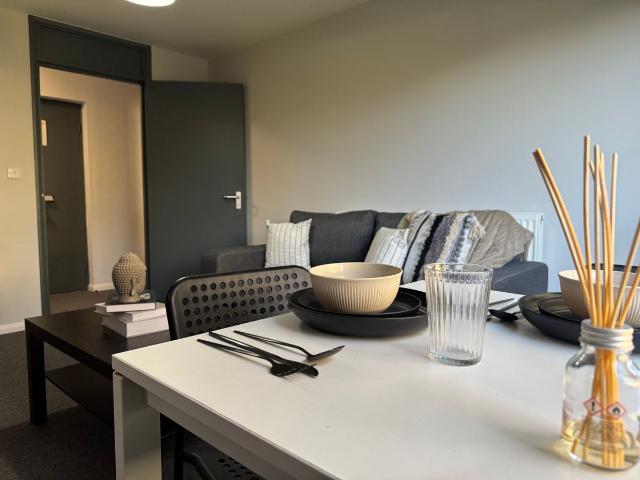 Apartment for rent in Clifton, Haddon