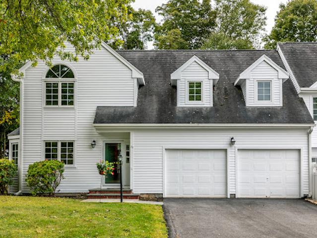 Apartment for sale in Washington, Connecticut