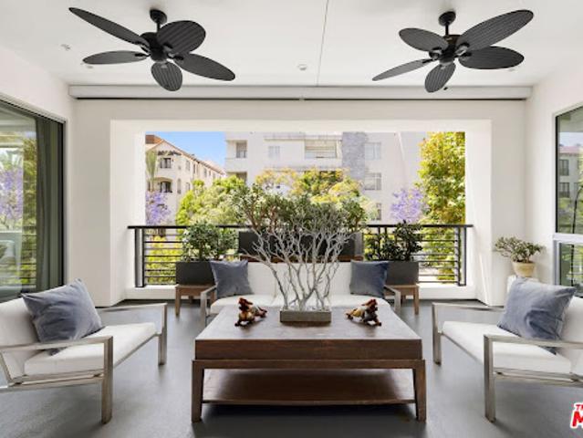 Apartment for sale in Beverly Hills, California