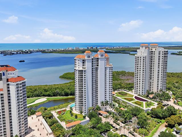 Apartment for sale in Bonita Springs, Florida