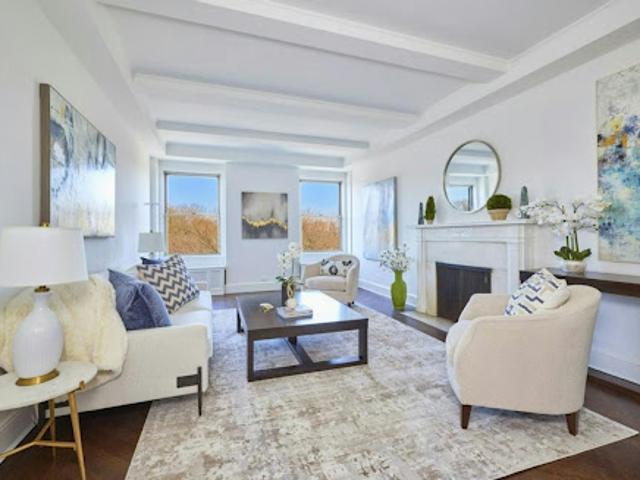Apartment for sale in New York, Arverne