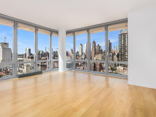 Apartment for sale in Arverne, New York