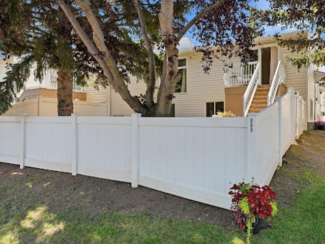 Apartment for sale in Northwest, Alberta