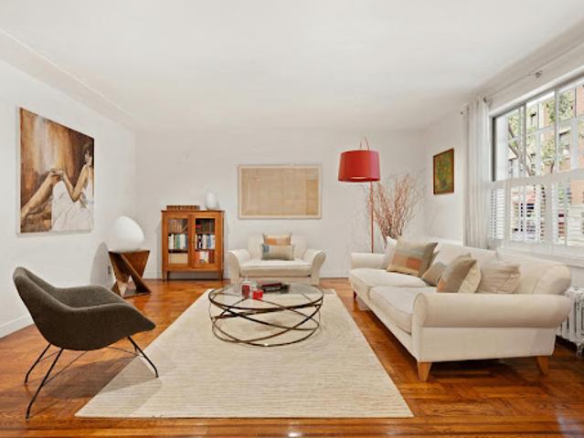 Apartment for sale in Arverne, New York