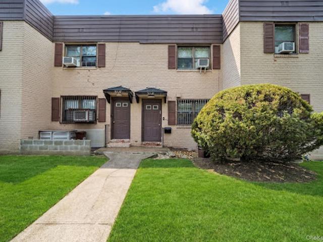 Apartment for sale in Queens, Arverne