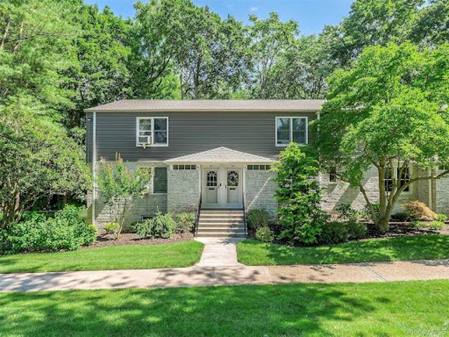 Apartment for sale in Nassau, New York