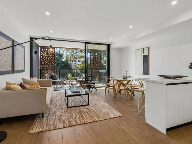 Apartment for rent in Lower North Shore, Sydney