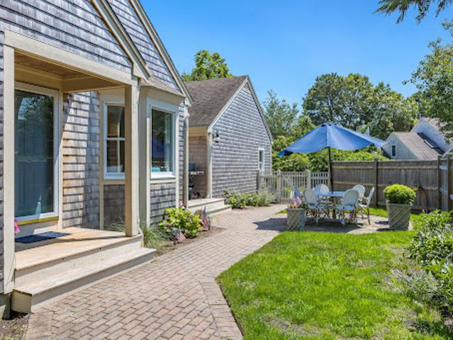 Apartment for sale in Yarmouth Port Apartment for sale in Yarmouth Port