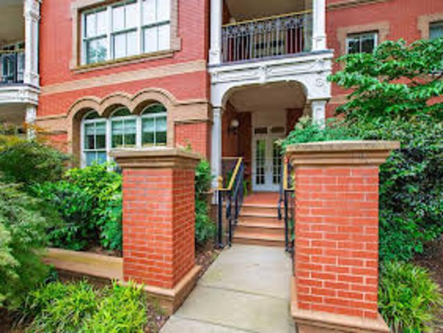 Apartment for sale in Raleigh