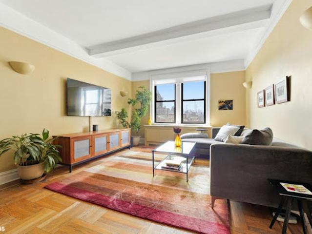 Apartment for sale in New York, Arverne
