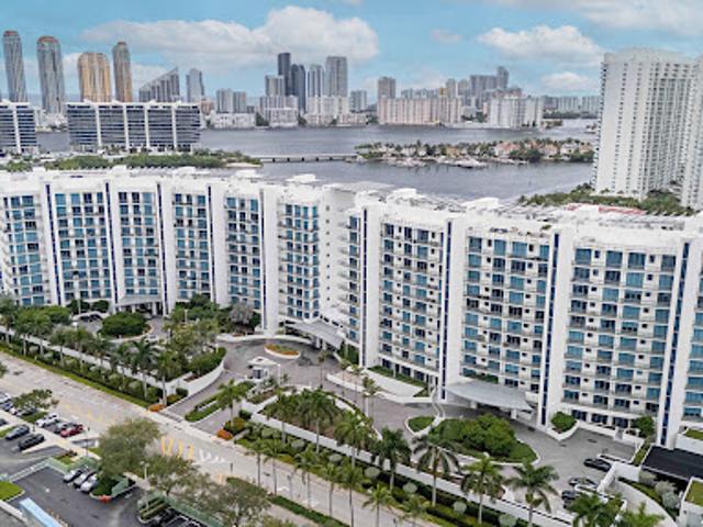 Apartment for sale in Aventura, Florida