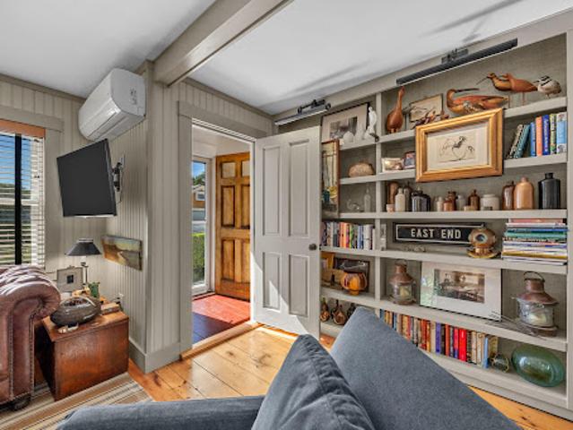 Apartment for sale in Provincetown, Barnstable County