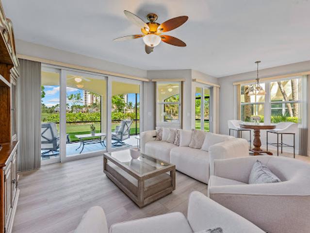 Apartment for sale in Naples, Florida