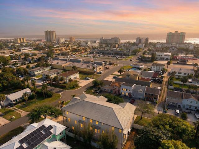 Apartment for sale in Jacksonville Beach, Florida