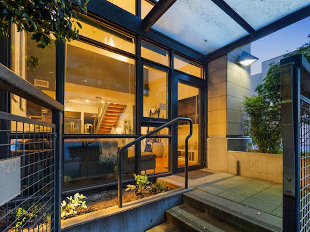 Apartment for sale in Seattle