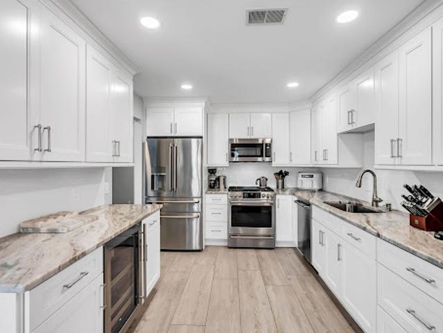 Apartment for sale in Monmouth, New Jersey