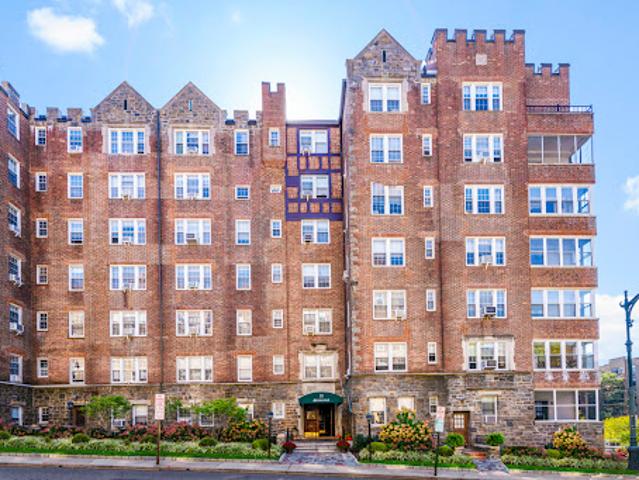 Apartment for sale in Mamaroneck, New York