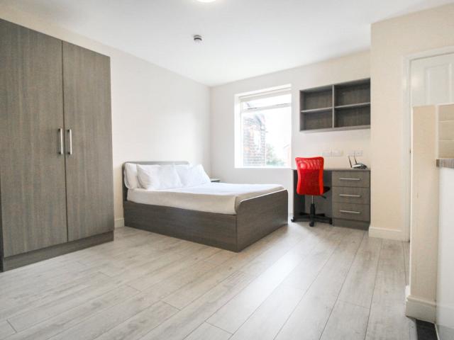 Apartment for rent in Hyde Park, West Yorkshire