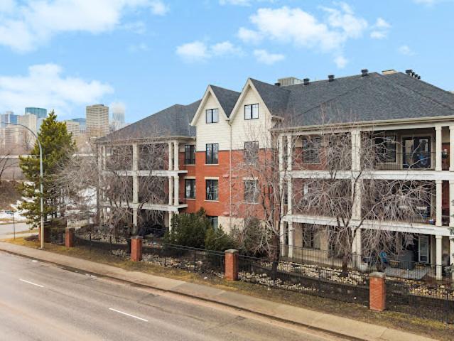 Apartment for sale in Wedgewood, Alberta